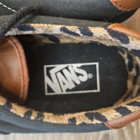 Vans | Black with Interior Cheetah Print | Size 7 Men’s - Picture 7 of 11